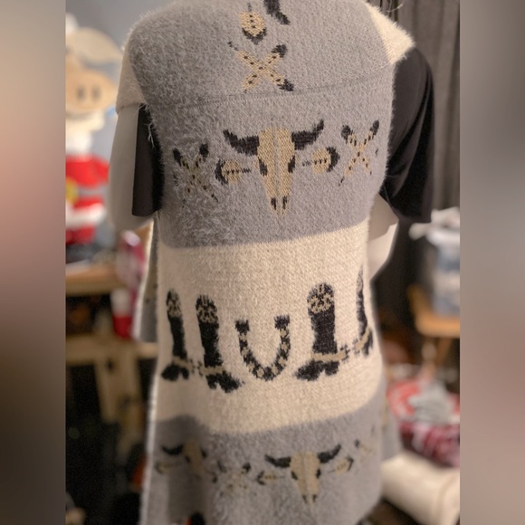 Tops - UNIQUE BEAUTIFUL WOMENS WESTERN OS CARDIGAN 100% ACRYLIC